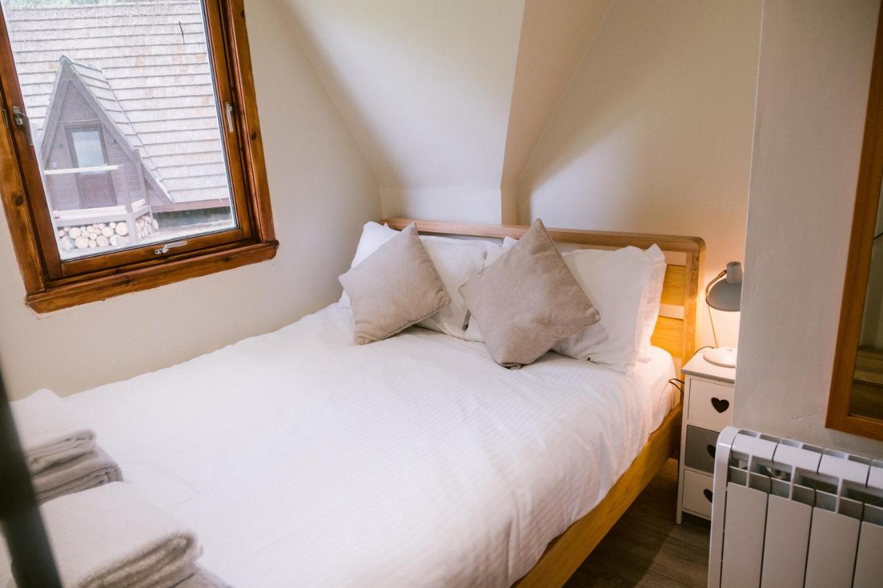 Bright Star Lodge Спийн Бридж Екстериор снимка